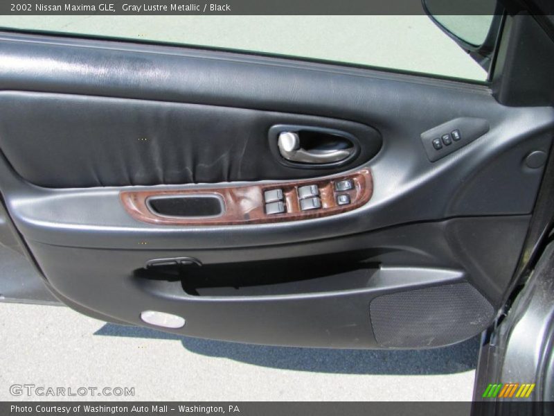 Gray Lustre Metallic / Black 2002 Nissan Maxima GLE