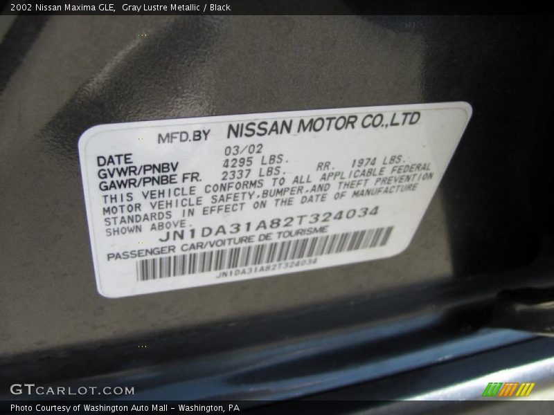 Gray Lustre Metallic / Black 2002 Nissan Maxima GLE