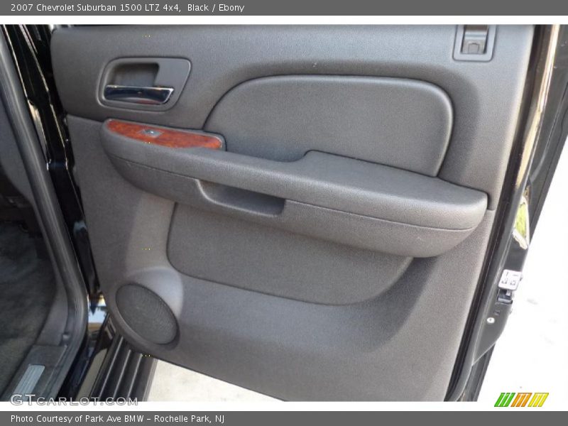 Black / Ebony 2007 Chevrolet Suburban 1500 LTZ 4x4