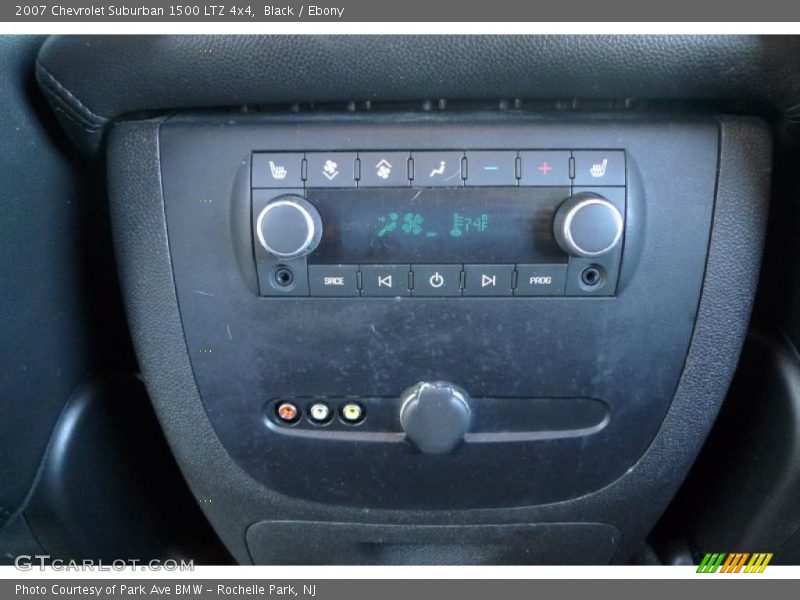 Black / Ebony 2007 Chevrolet Suburban 1500 LTZ 4x4