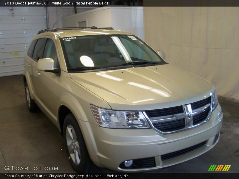 White Gold / Pastel Pebble Beige 2010 Dodge Journey SXT