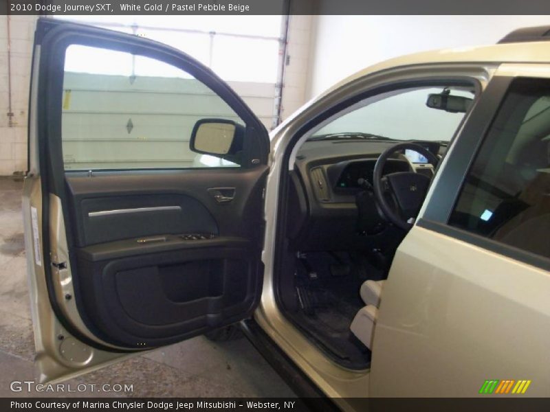 White Gold / Pastel Pebble Beige 2010 Dodge Journey SXT