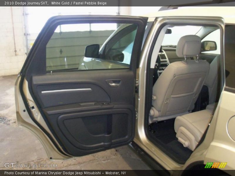White Gold / Pastel Pebble Beige 2010 Dodge Journey SXT