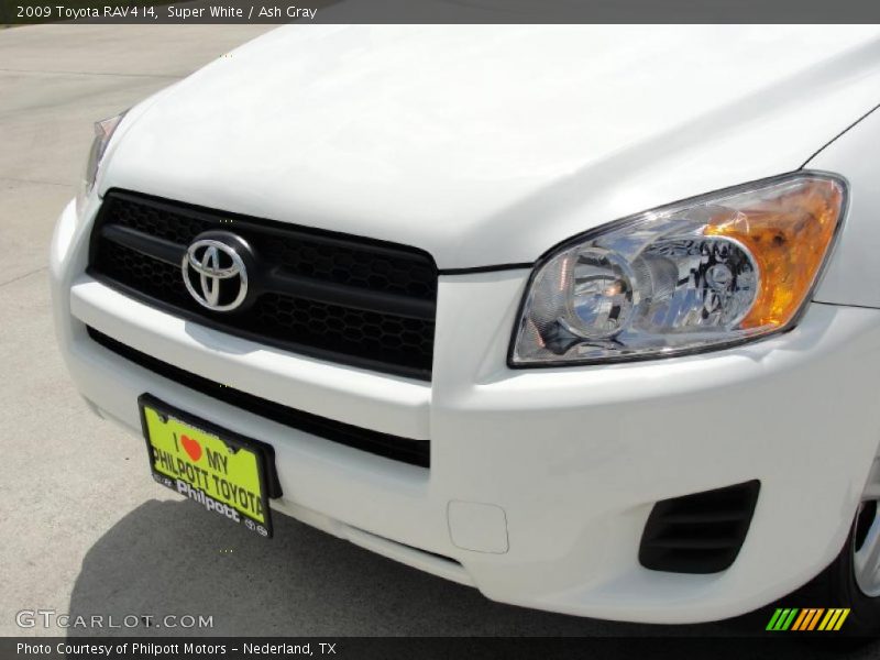Super White / Ash Gray 2009 Toyota RAV4 I4