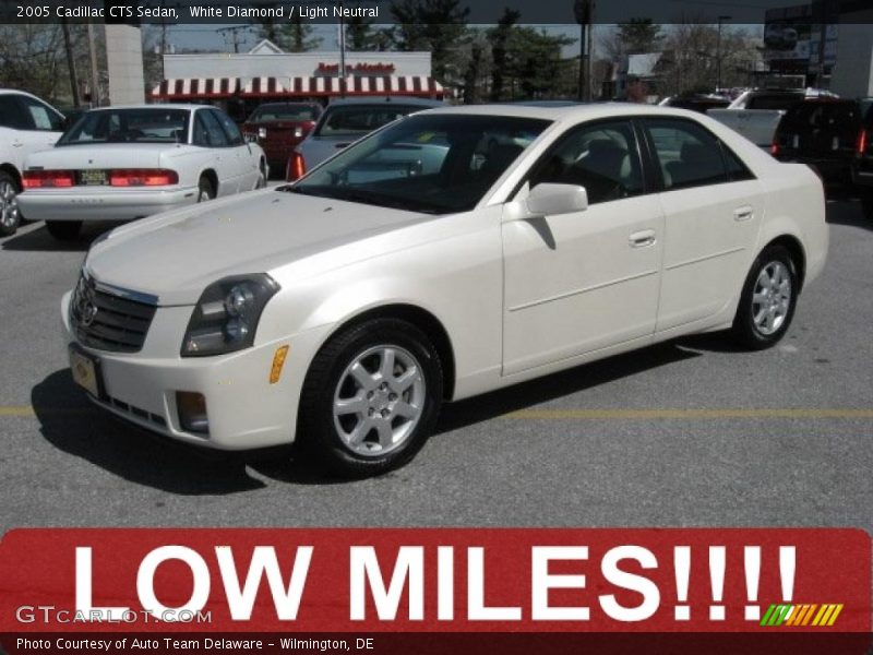 White Diamond / Light Neutral 2005 Cadillac CTS Sedan