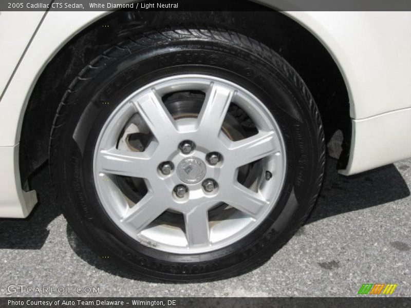 White Diamond / Light Neutral 2005 Cadillac CTS Sedan