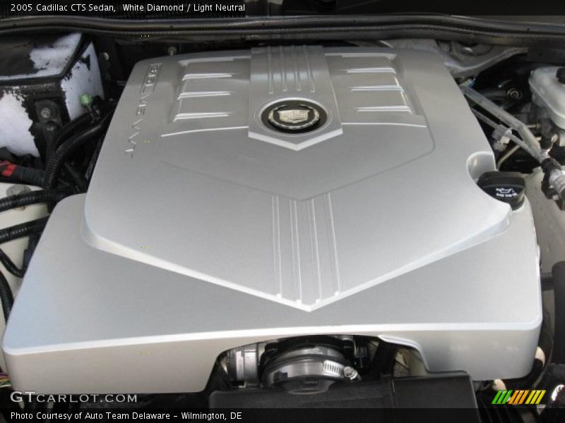 White Diamond / Light Neutral 2005 Cadillac CTS Sedan
