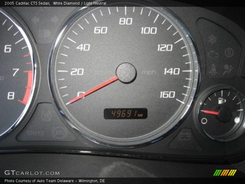 White Diamond / Light Neutral 2005 Cadillac CTS Sedan