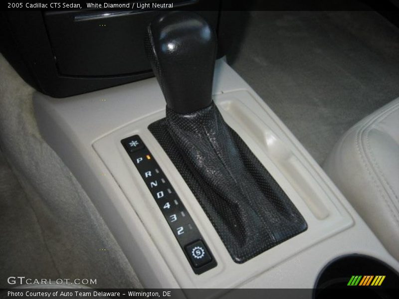 White Diamond / Light Neutral 2005 Cadillac CTS Sedan