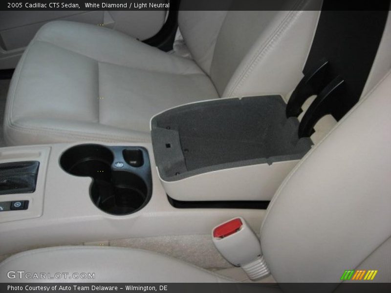 White Diamond / Light Neutral 2005 Cadillac CTS Sedan