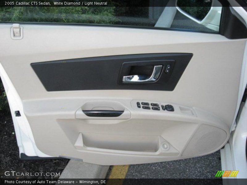 White Diamond / Light Neutral 2005 Cadillac CTS Sedan