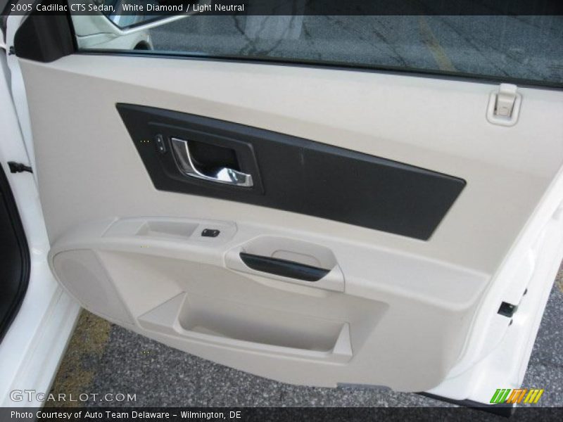 White Diamond / Light Neutral 2005 Cadillac CTS Sedan