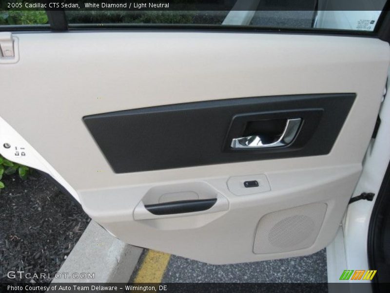 White Diamond / Light Neutral 2005 Cadillac CTS Sedan