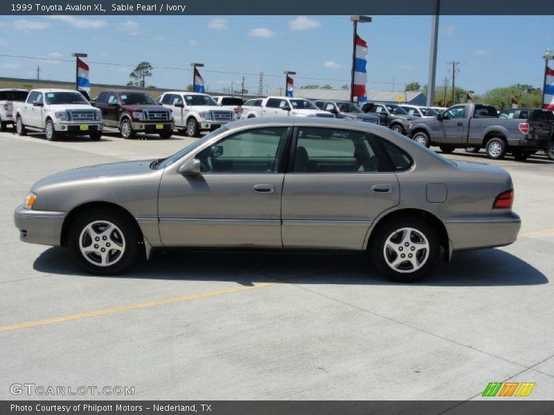 Sable Pearl / Ivory 1999 Toyota Avalon XL