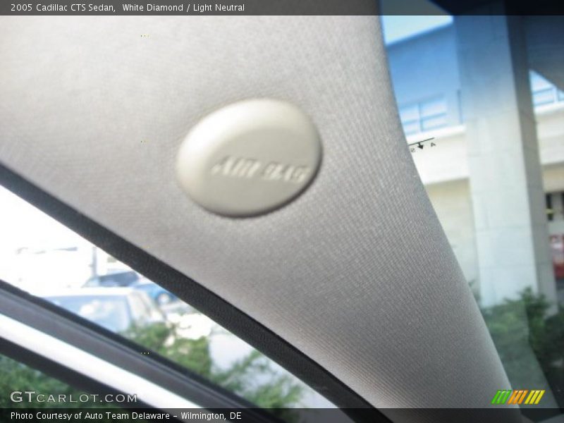 White Diamond / Light Neutral 2005 Cadillac CTS Sedan