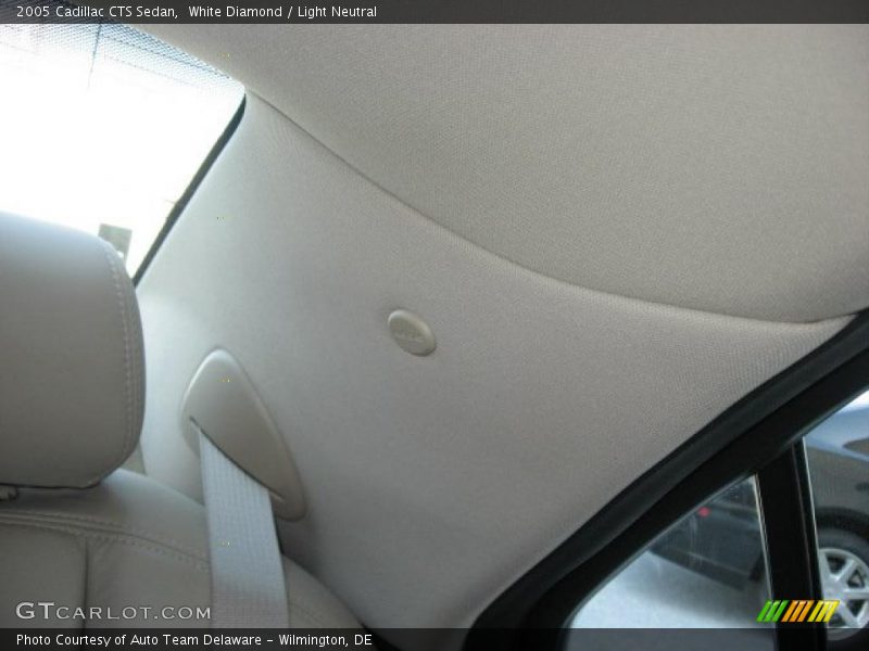 White Diamond / Light Neutral 2005 Cadillac CTS Sedan