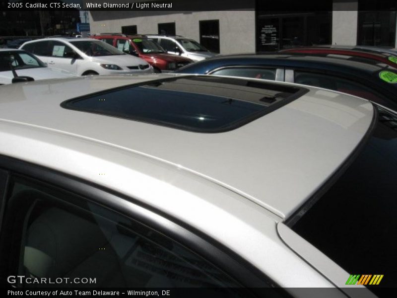 White Diamond / Light Neutral 2005 Cadillac CTS Sedan