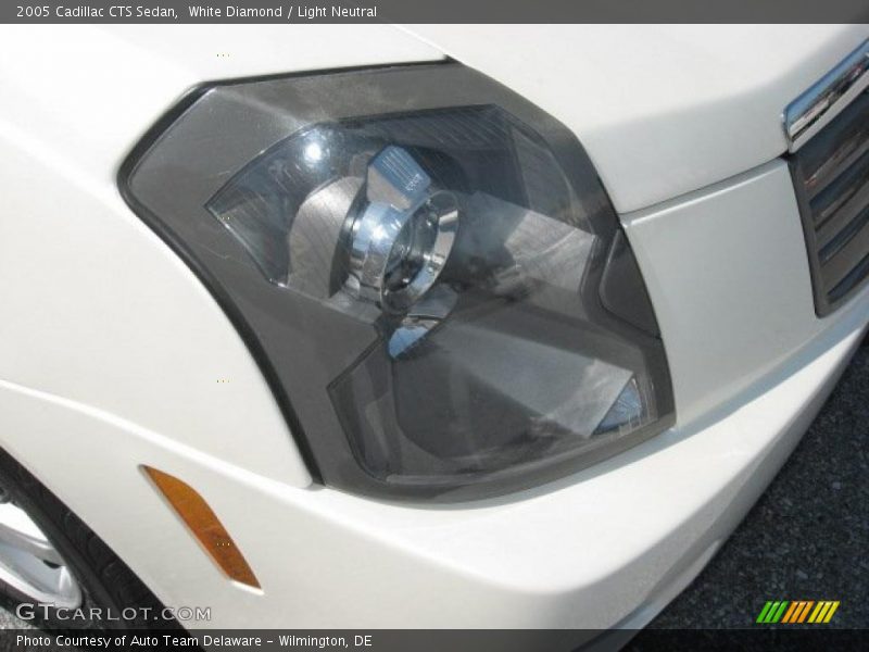 White Diamond / Light Neutral 2005 Cadillac CTS Sedan