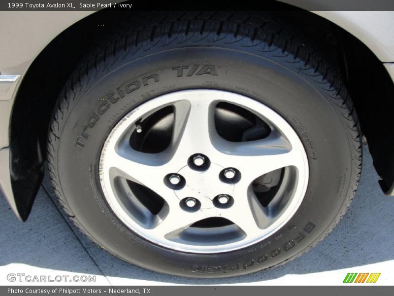 Sable Pearl / Ivory 1999 Toyota Avalon XL