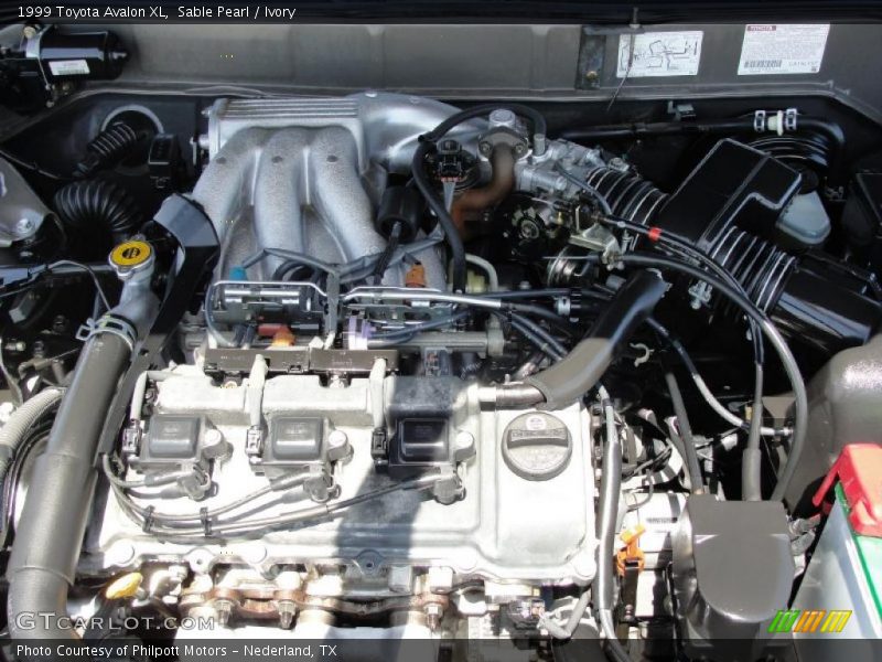 Sable Pearl / Ivory 1999 Toyota Avalon XL