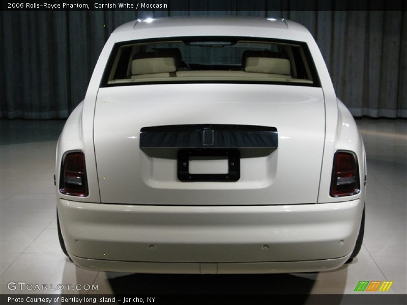 Cornish White / Moccasin 2006 Rolls-Royce Phantom