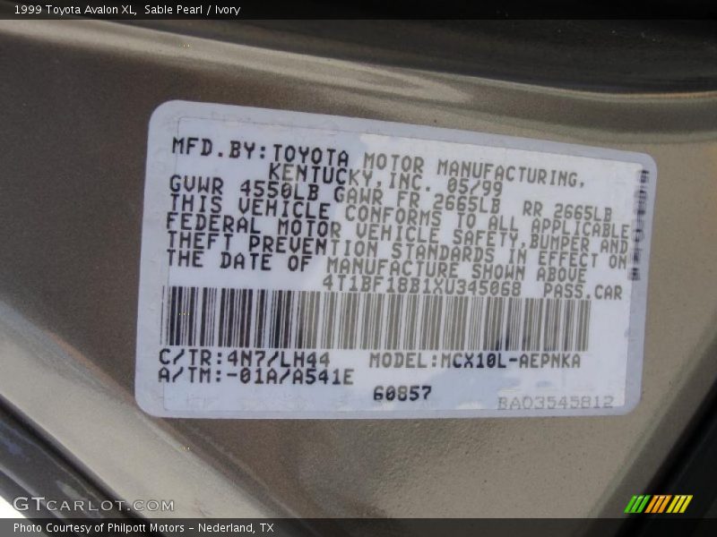 Sable Pearl / Ivory 1999 Toyota Avalon XL