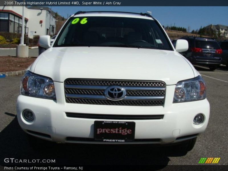 Super White / Ash Gray 2006 Toyota Highlander Hybrid Limited 4WD