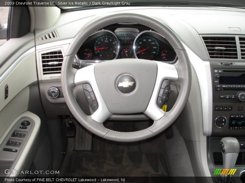 Silver Ice Metallic / Dark Gray/Light Gray 2009 Chevrolet Traverse LT