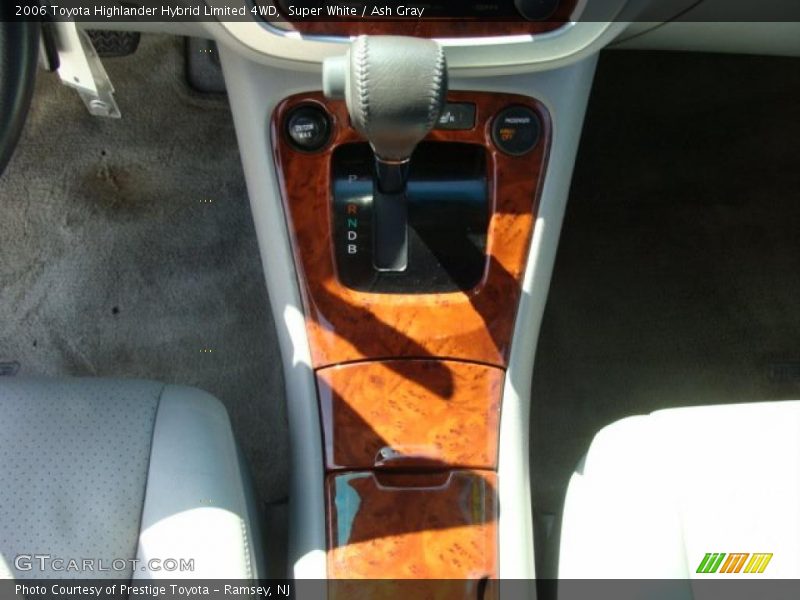 Super White / Ash Gray 2006 Toyota Highlander Hybrid Limited 4WD