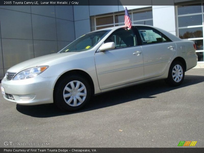 Lunar Mist Metallic / Gray 2005 Toyota Camry LE
