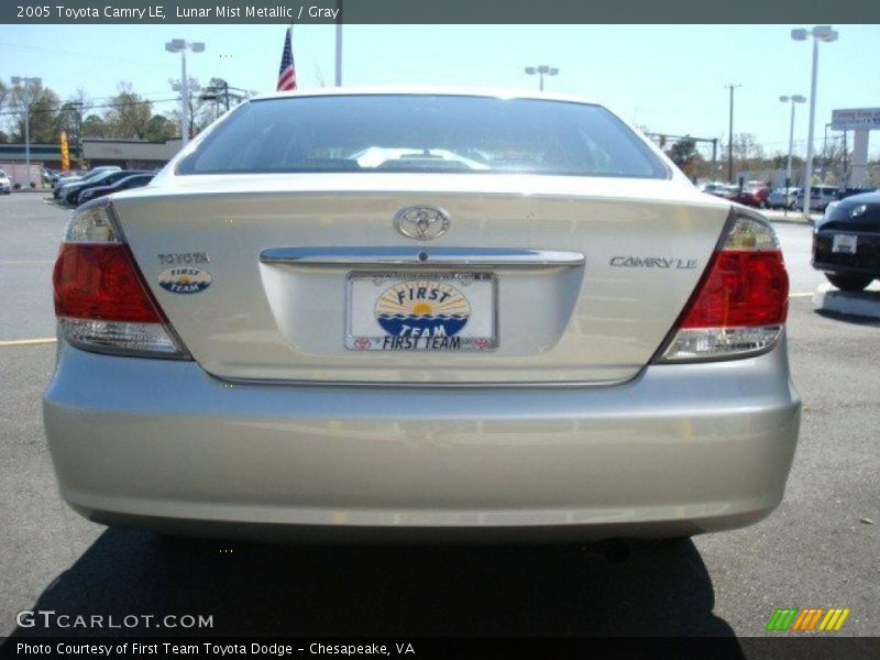 Lunar Mist Metallic / Gray 2005 Toyota Camry LE