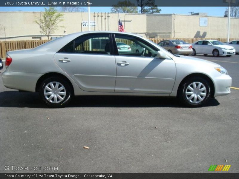 Lunar Mist Metallic / Gray 2005 Toyota Camry LE