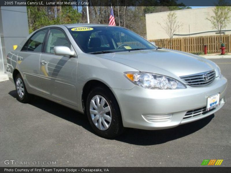 Lunar Mist Metallic / Gray 2005 Toyota Camry LE