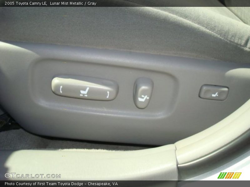 Lunar Mist Metallic / Gray 2005 Toyota Camry LE