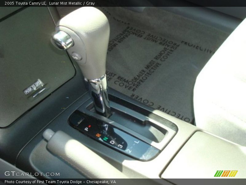 Lunar Mist Metallic / Gray 2005 Toyota Camry LE