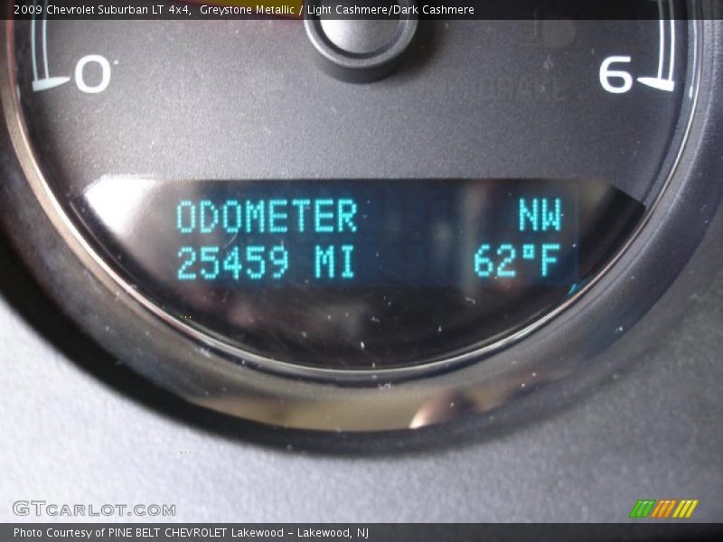 Greystone Metallic / Light Cashmere/Dark Cashmere 2009 Chevrolet Suburban LT 4x4
