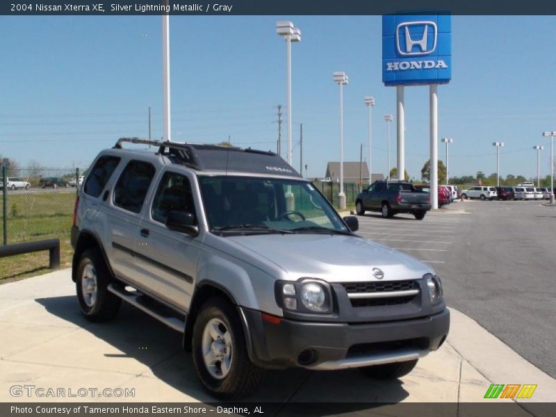 Silver Lightning Metallic / Gray 2004 Nissan Xterra XE