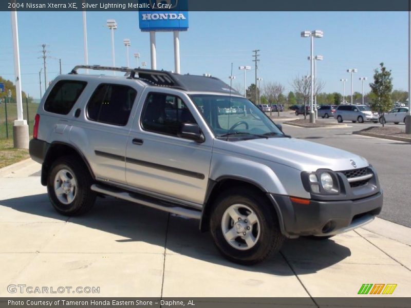 Silver Lightning Metallic / Gray 2004 Nissan Xterra XE