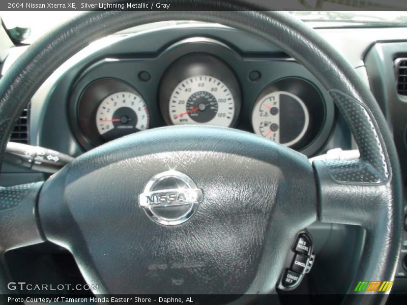 Silver Lightning Metallic / Gray 2004 Nissan Xterra XE