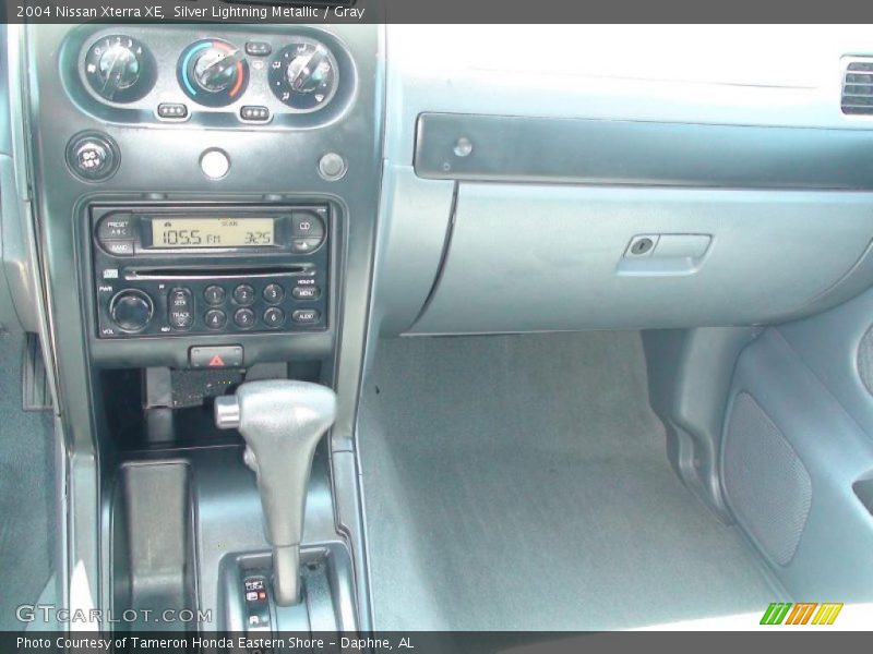 Silver Lightning Metallic / Gray 2004 Nissan Xterra XE