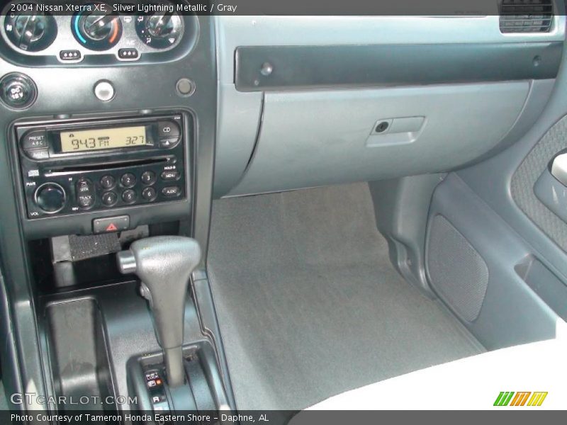 Silver Lightning Metallic / Gray 2004 Nissan Xterra XE