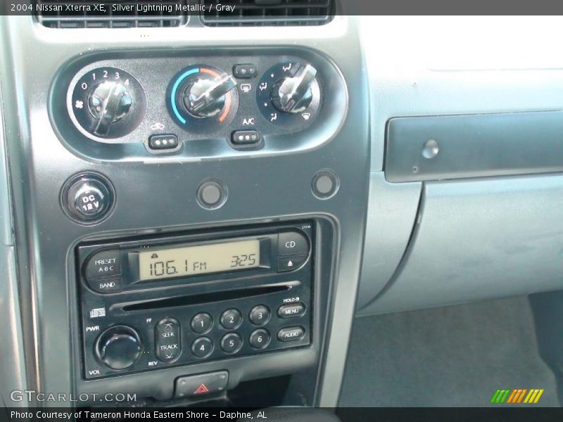 Silver Lightning Metallic / Gray 2004 Nissan Xterra XE