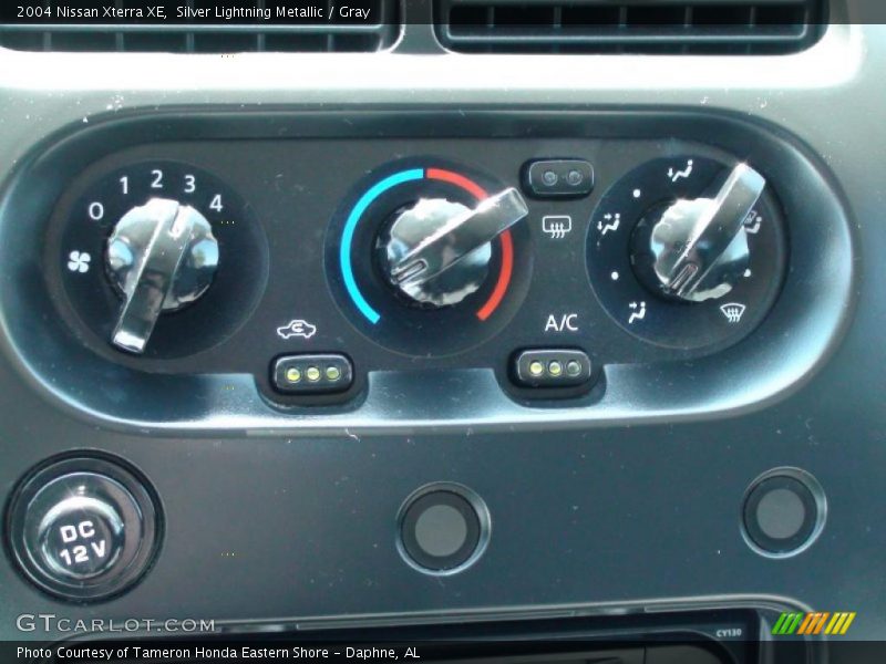 Silver Lightning Metallic / Gray 2004 Nissan Xterra XE