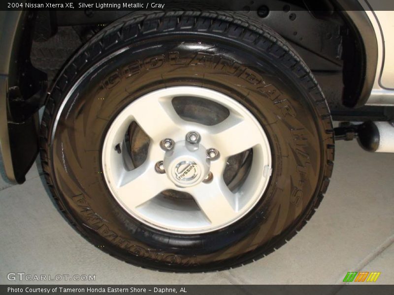 Silver Lightning Metallic / Gray 2004 Nissan Xterra XE