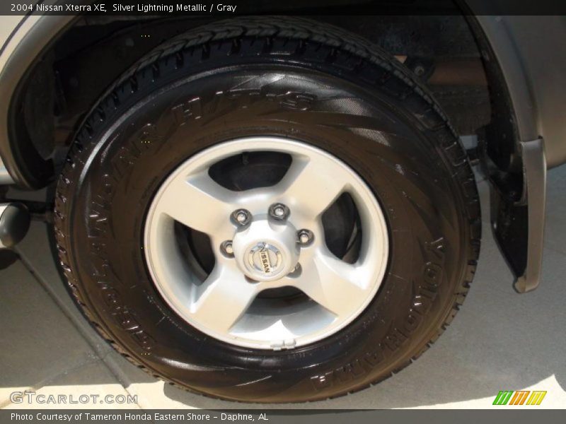 Silver Lightning Metallic / Gray 2004 Nissan Xterra XE