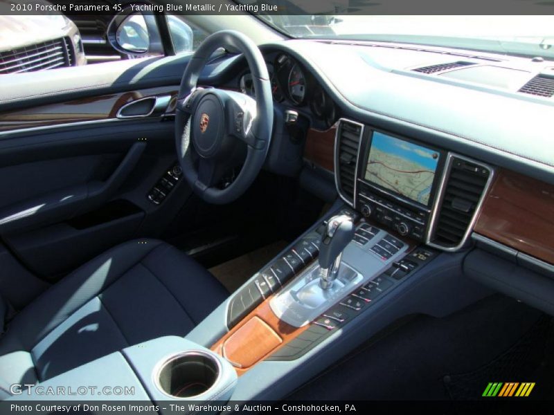 Yachting Blue Metallic / Yachting Blue 2010 Porsche Panamera 4S