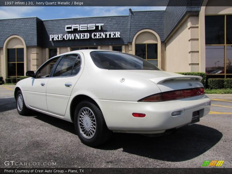 Ivory Quartz Metallic / Beige 1997 Infiniti J 30