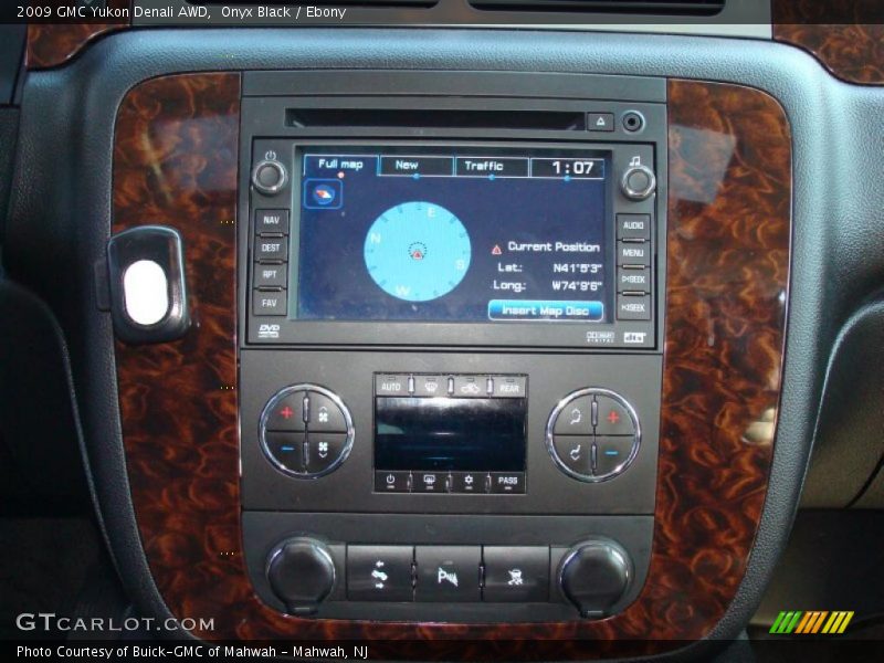 Onyx Black / Ebony 2009 GMC Yukon Denali AWD