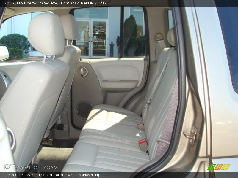 Light Khaki Metallic / Khaki 2006 Jeep Liberty Limited 4x4