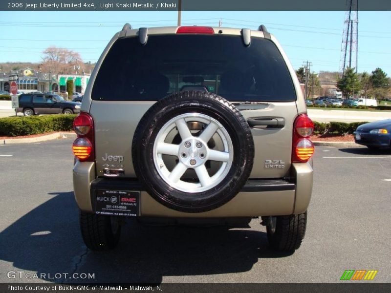 Light Khaki Metallic / Khaki 2006 Jeep Liberty Limited 4x4